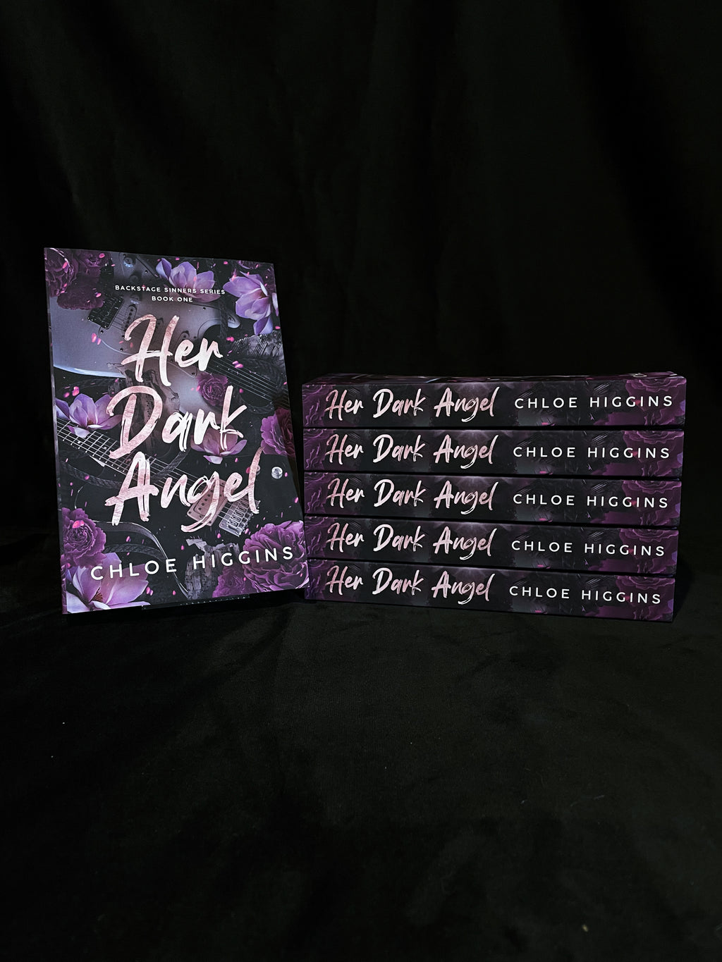 Her Dark Angel - Chloe Higgins