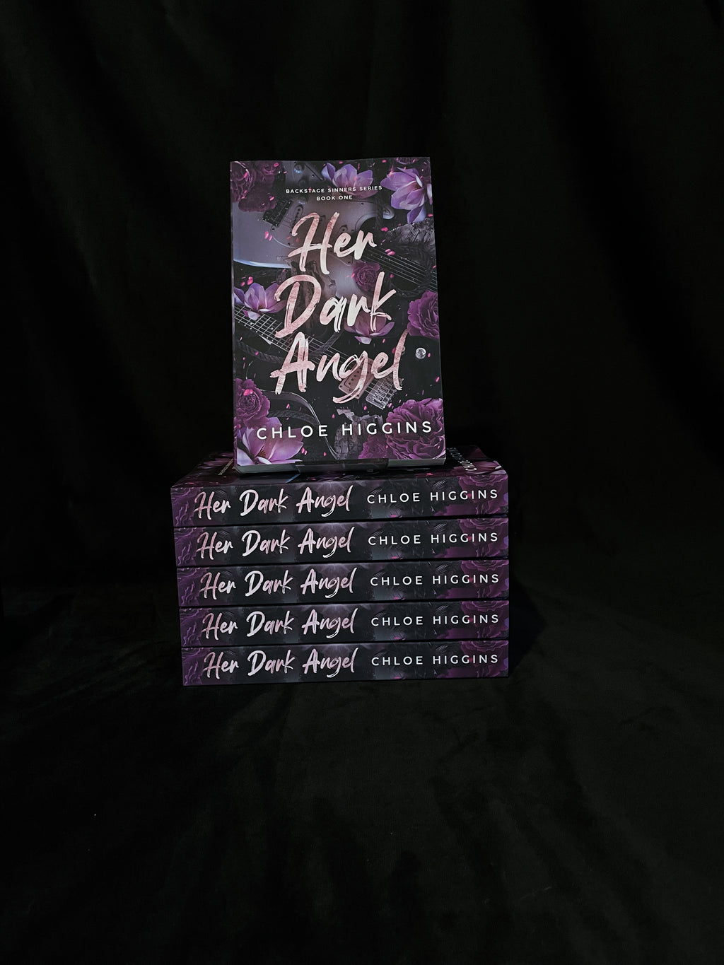 Her Dark Angel - Chloe Higgins