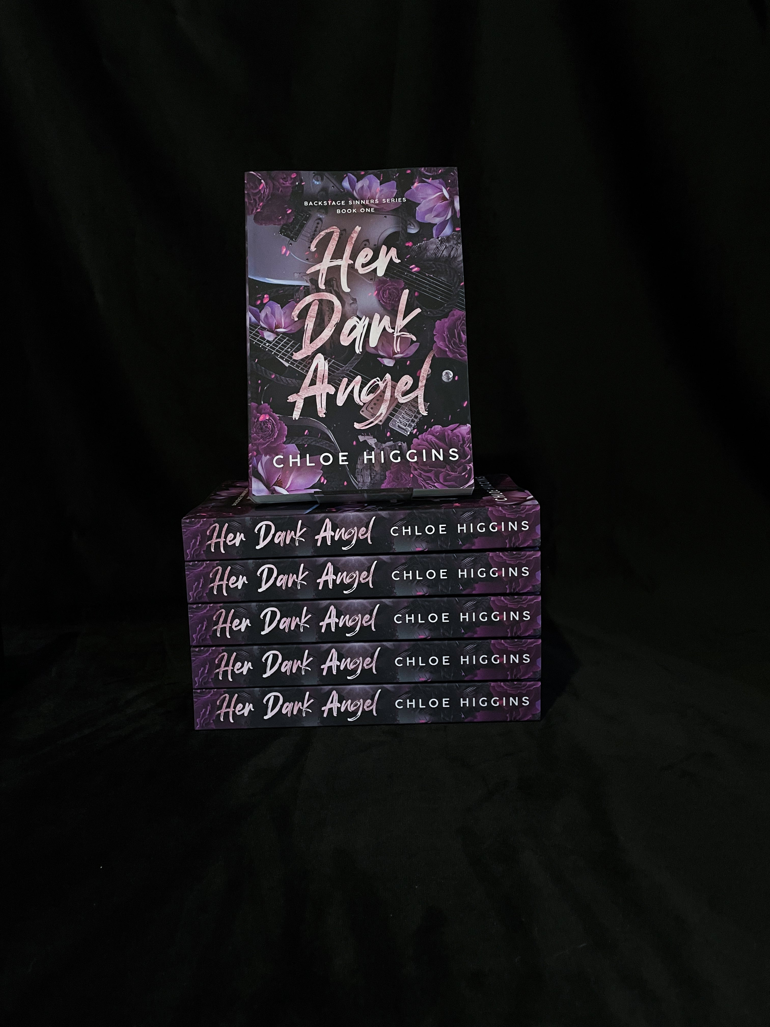 Her Dark Angel - Chloe Higgins